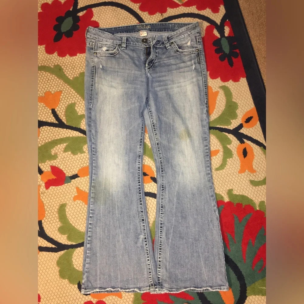 Silver Jeans distressed flared size 31​​​